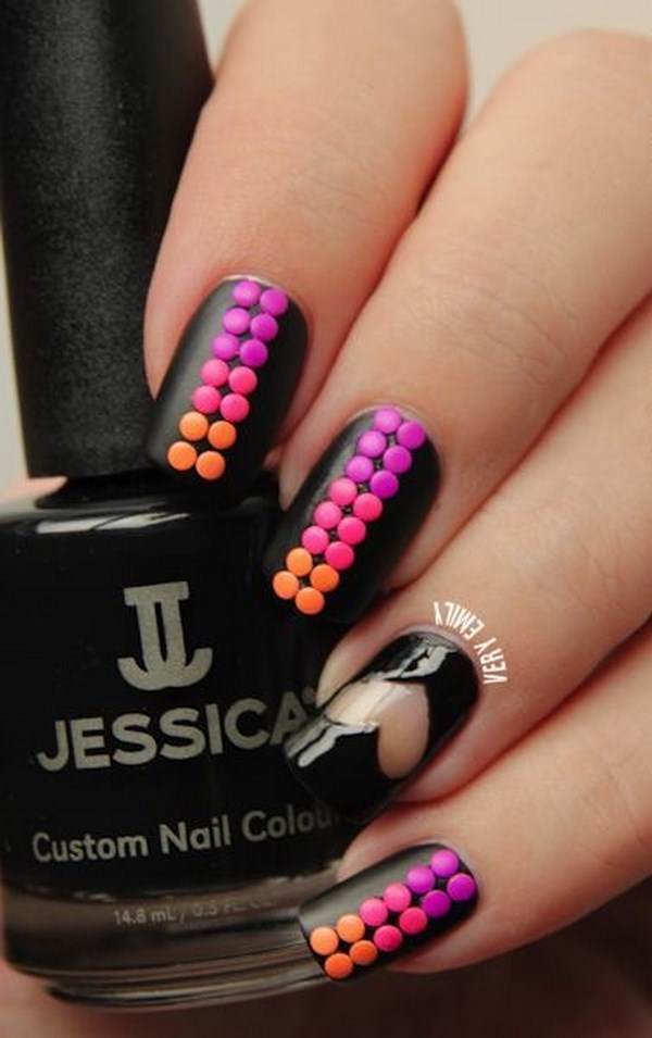 black-nails-decorated-with-accessories-points 