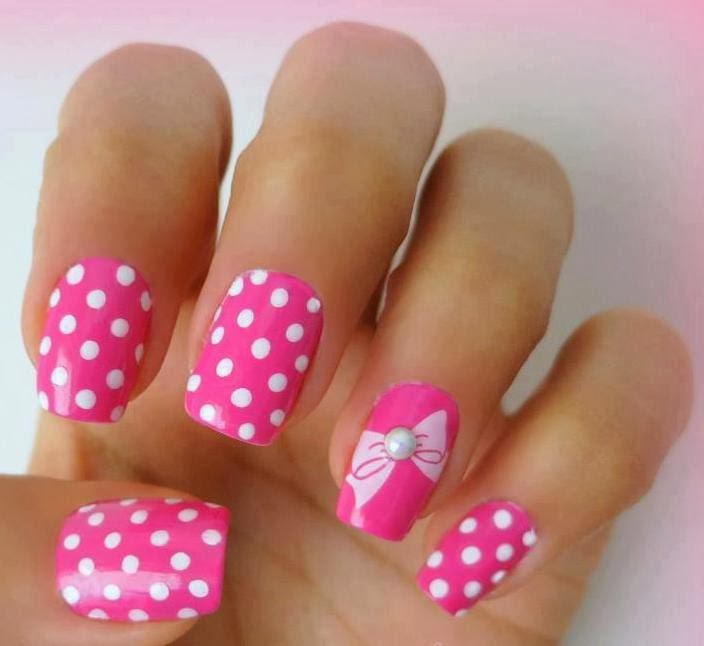 nail decoration with dots and lines