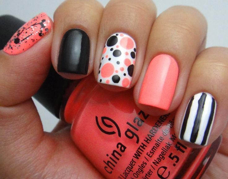 nails images decorated with dots and stripes