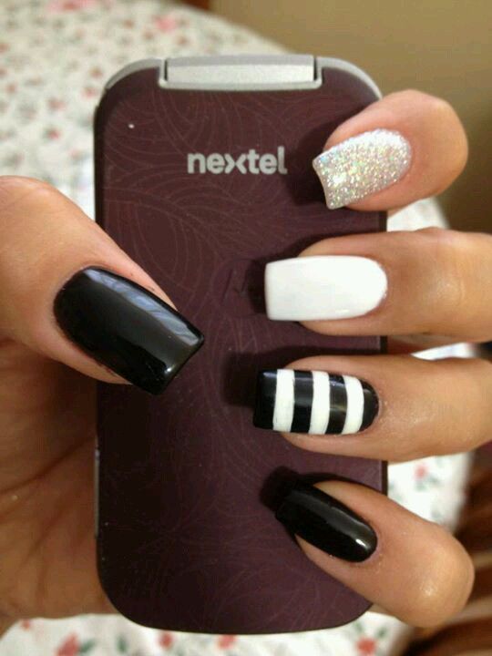 black and white nail art