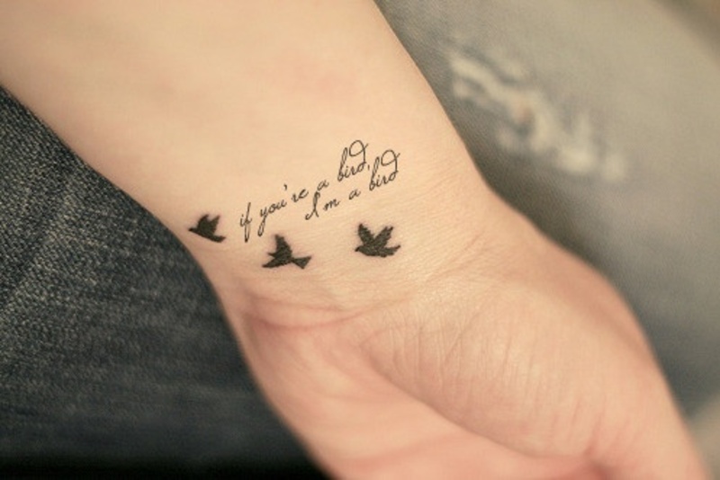 birds-tattoos-women-wrist 