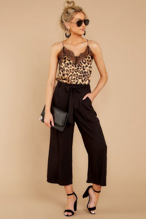 Animal print and black pantacourt lingerie blouse