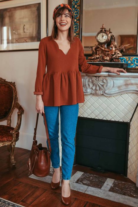 terracotta blouse and jeans