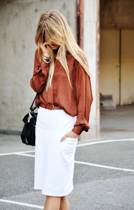 terracotta blouse with white bermuda shorts