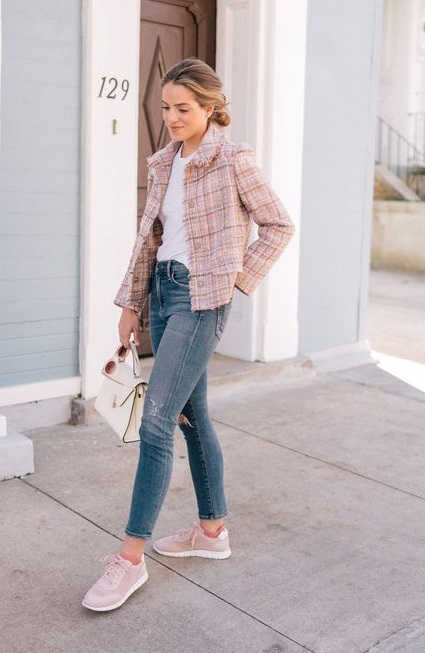 short plaid jacket with jeans