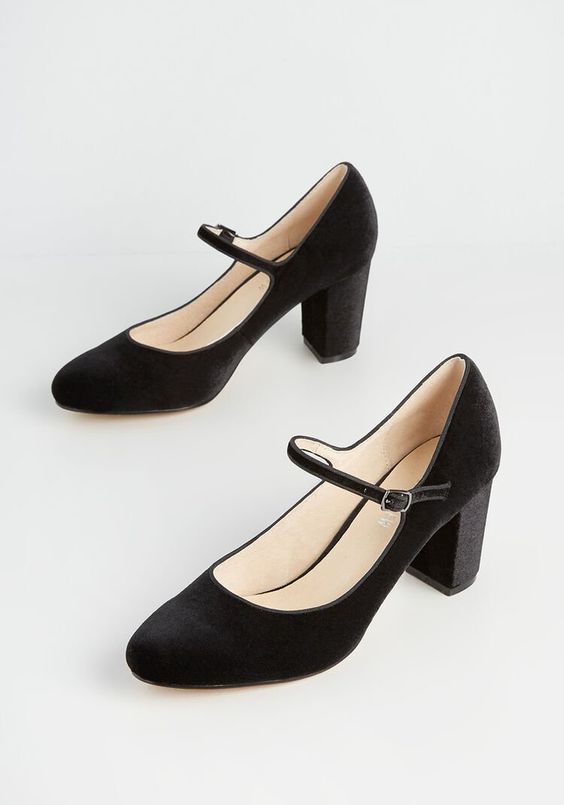 comfortable heeled shoes