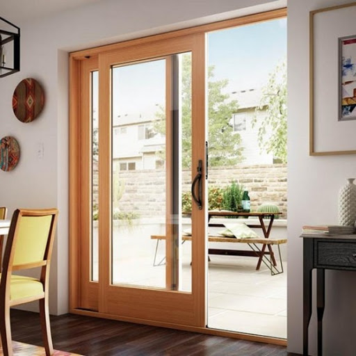 Sliding door using a large glass part