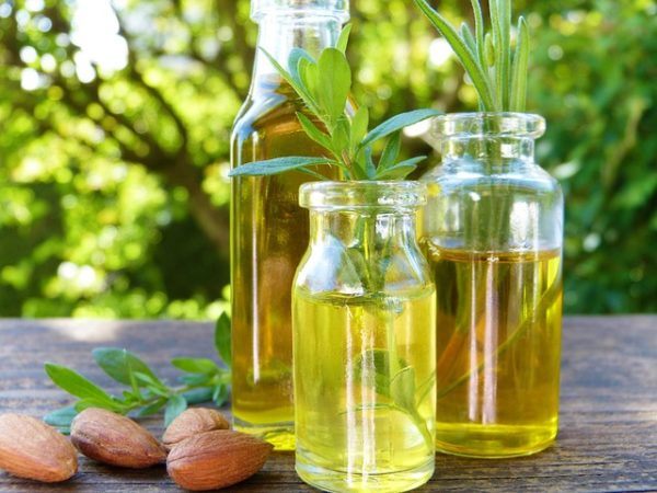 Rosemary and almond oils