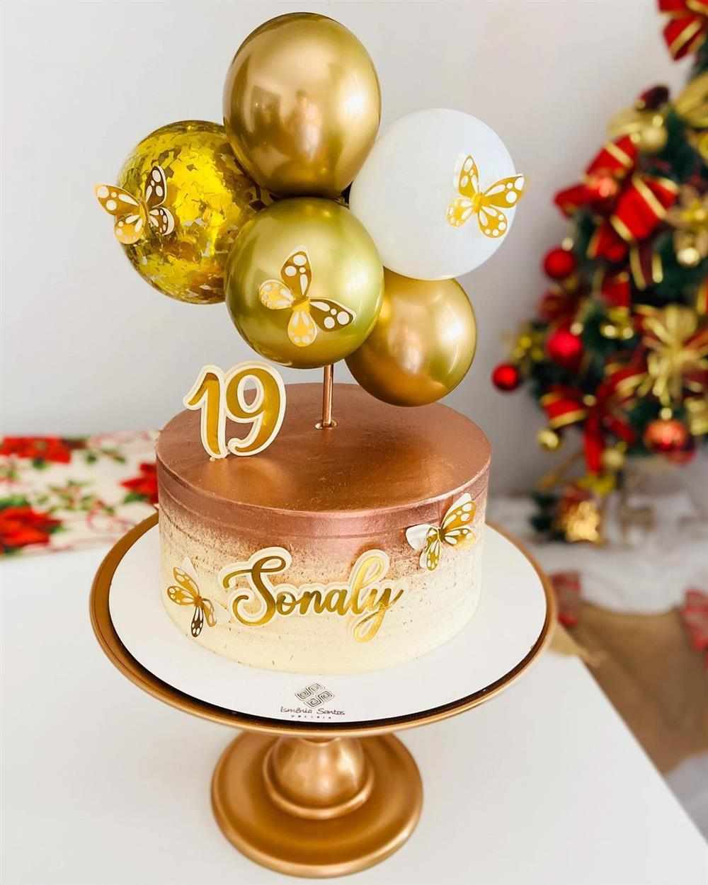 Rosé Gold balloons cake