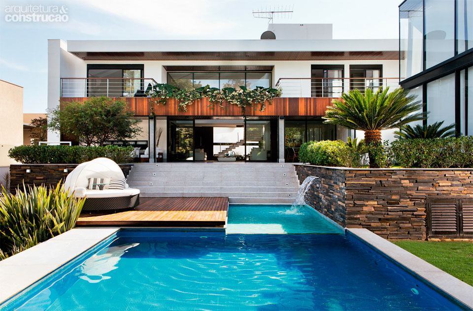 Beautiful houses with pools