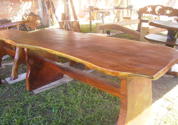 Eucalyptus wood crafts table