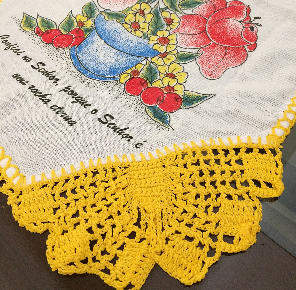 Yellow butterfly crochet nozzles