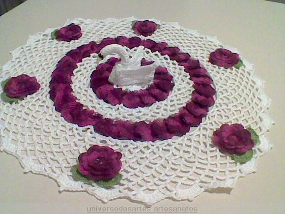 crochet towel with swan in the center