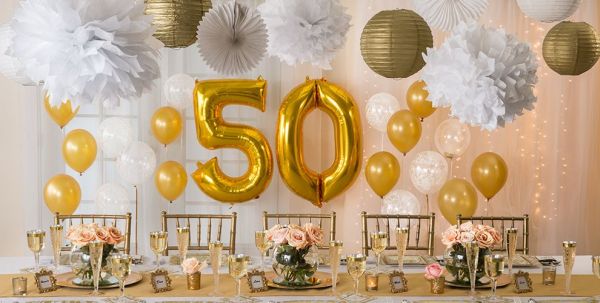 decoration with golden wedding balloons