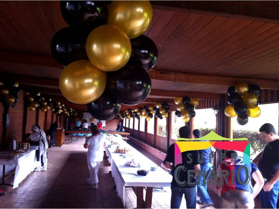 golden and black balloons decoration