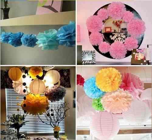 Decoration with balloons and papell flowers