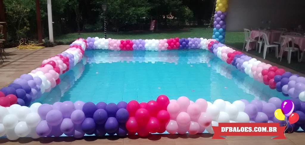 decoration with balloons around the pool