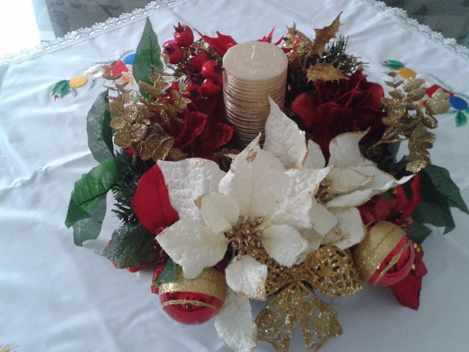 christmas table arrangements