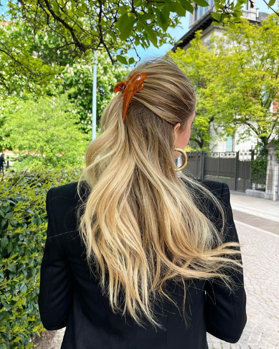 chiara ferragni hair clip