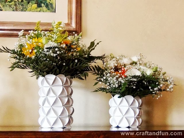 Handmade vases made with pet bottle 