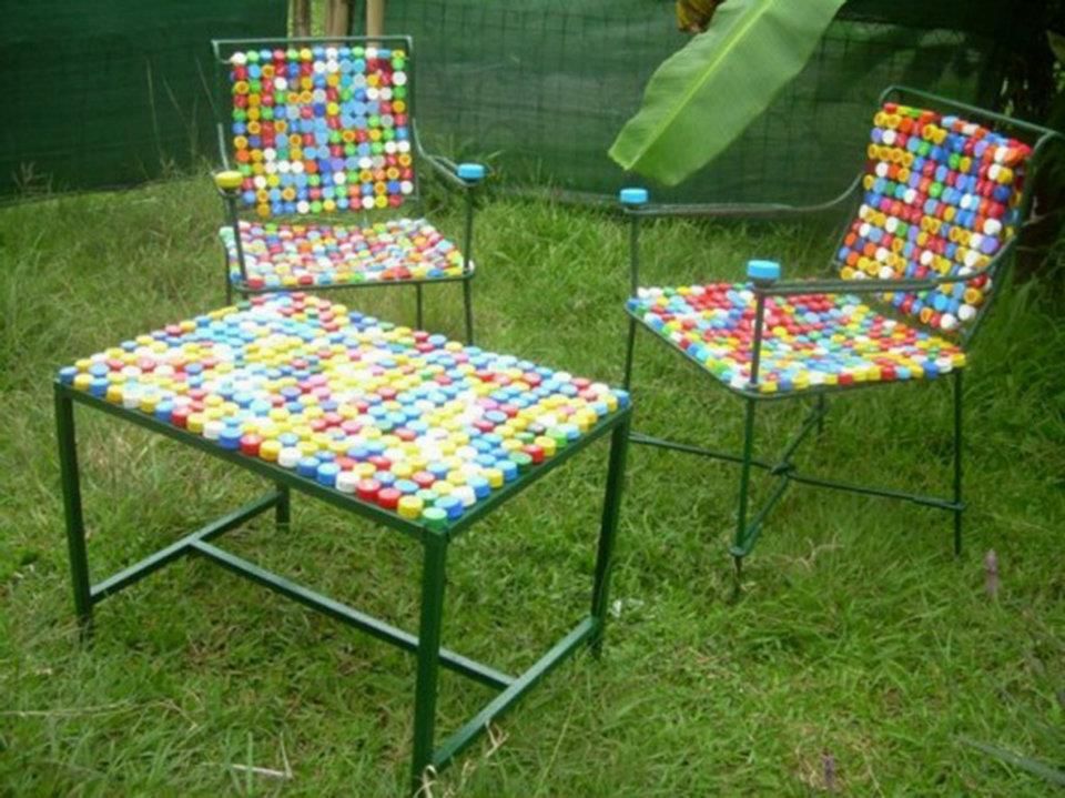 Handmade stool made with pet bottle