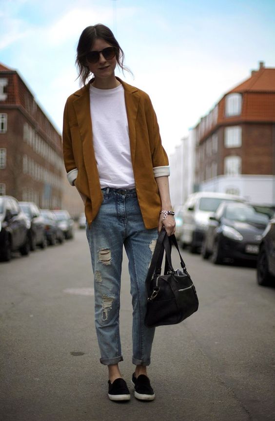 how to combine jeans with style