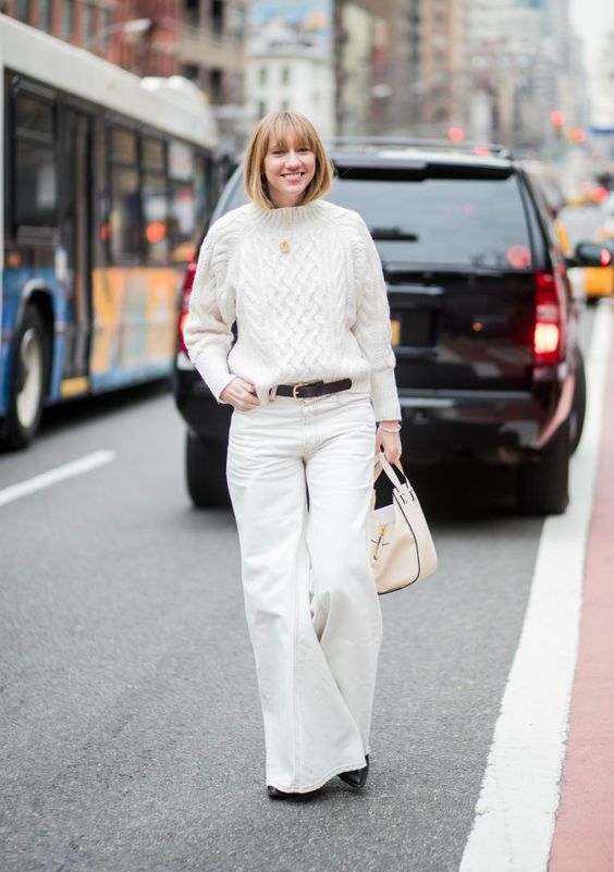 how to wear white jeans in spring