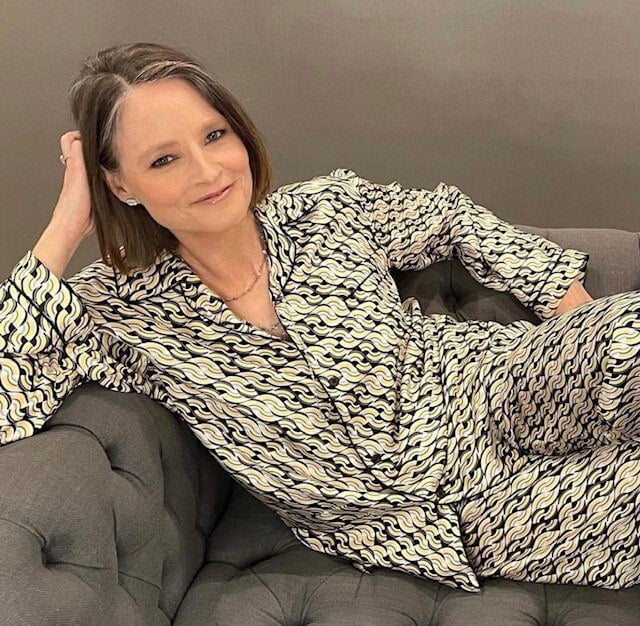 jodie foster golden globe pajamas