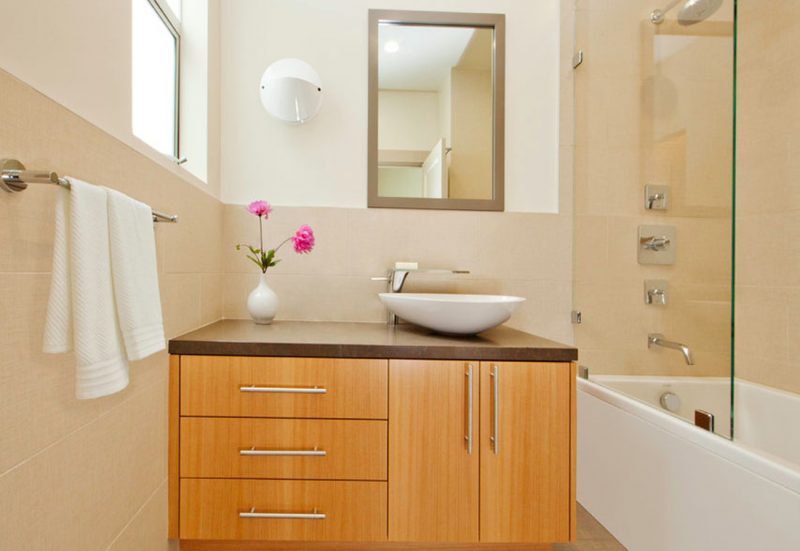 modern decor for small bathroom