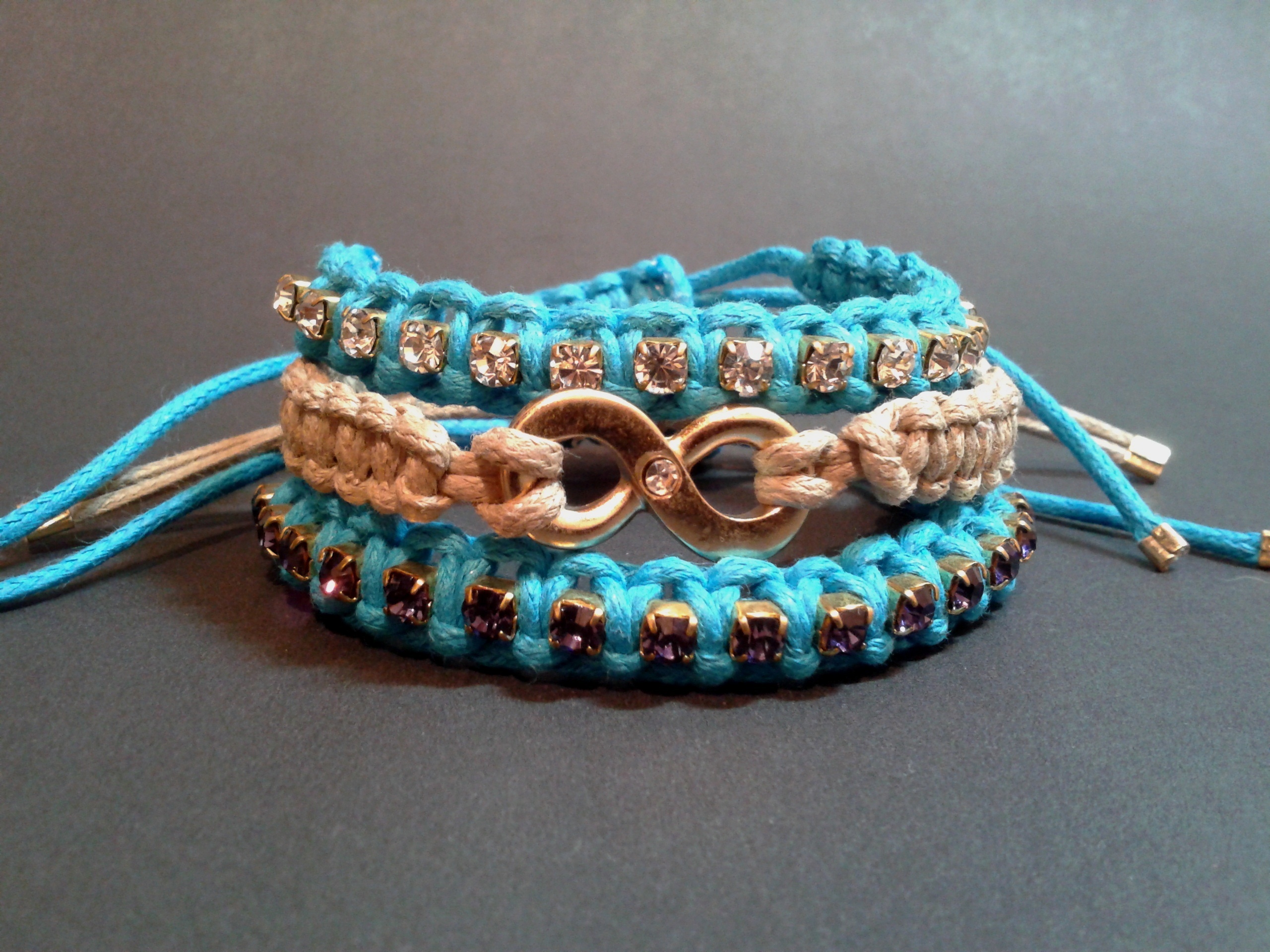 macrame bracelet