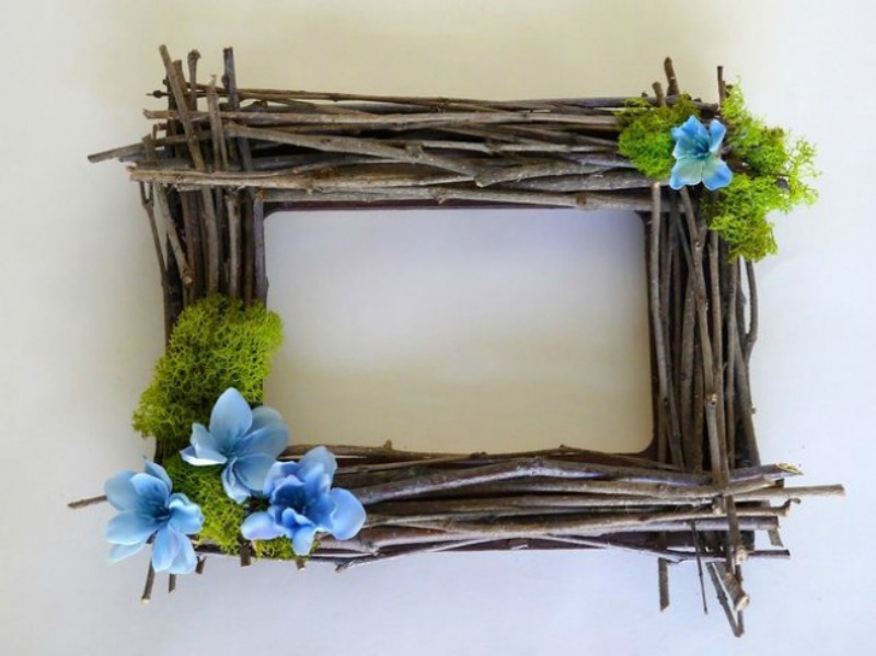 Frame made with branches