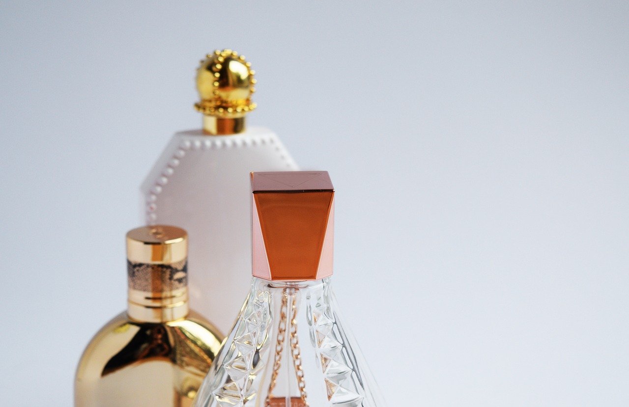 how to prolong perfume effect