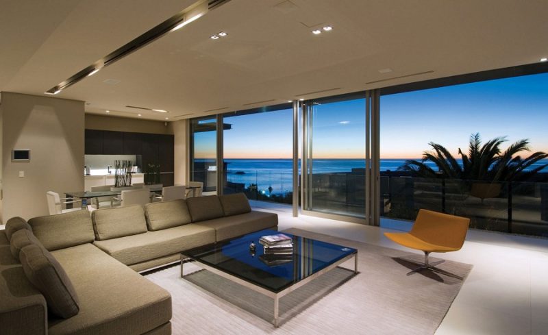 Beautiful integrated living room overlooking the sea