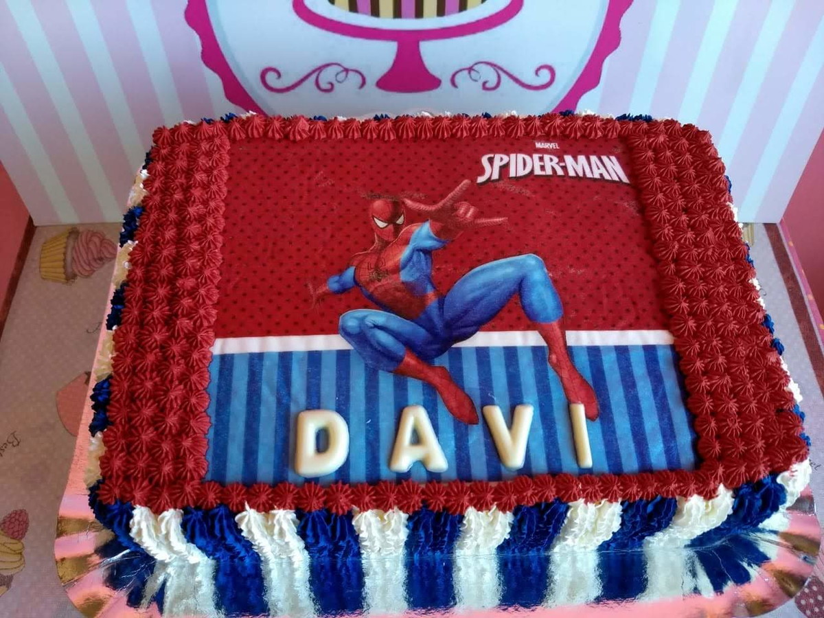 Spiderman cake square