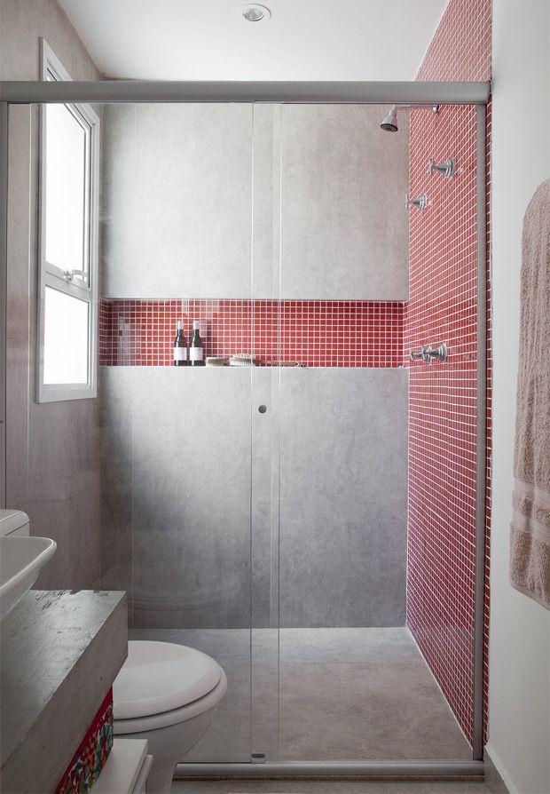 bathroom with-light red accents