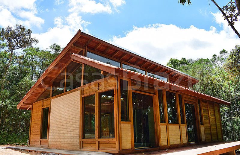 Prefabricated Wood and Glass House Project