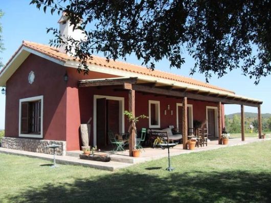 Cottages with simple verandas