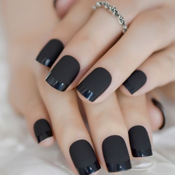 Trendy nail colors summer 2022 - Trendy Queen : Leading Magazine for