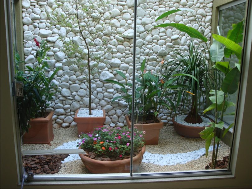 Open winter garden with white stones