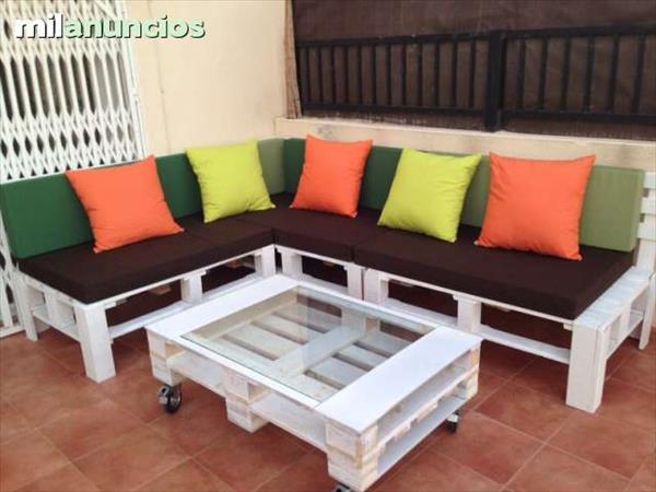 Corner pallet sofa with pillows