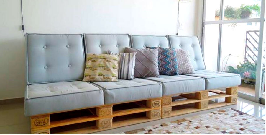 pallet sofa with cushioned back