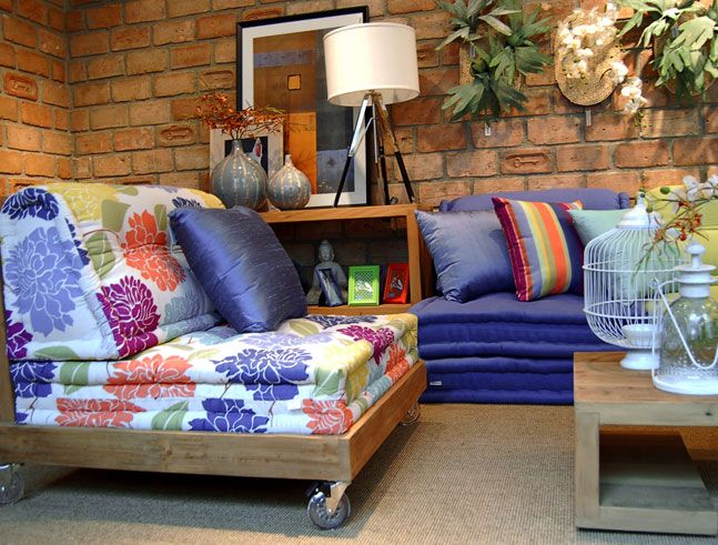 Pallet sofa with futon