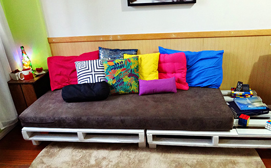 colored pallet sofa