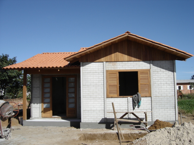 Construction of prefabricated houses in progress