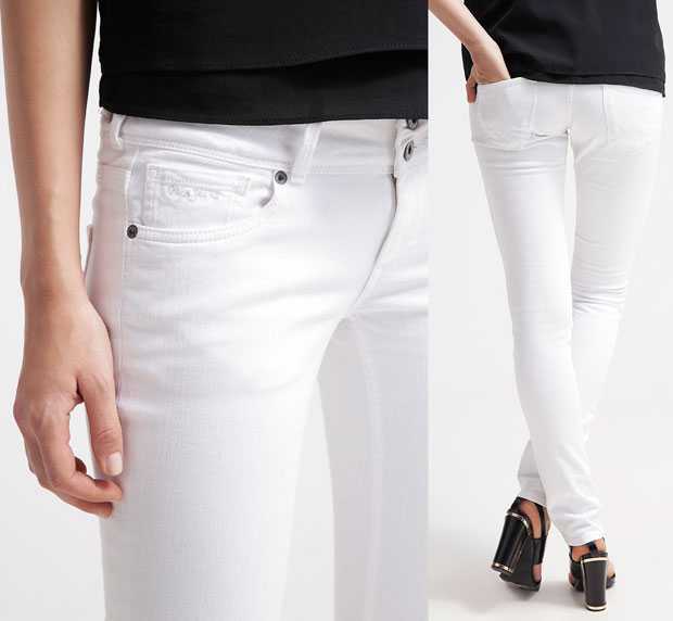 Jeggings with heels