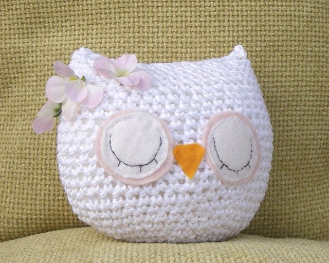 Crochet owl with filling