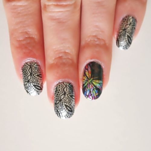 Dark butterfly nails