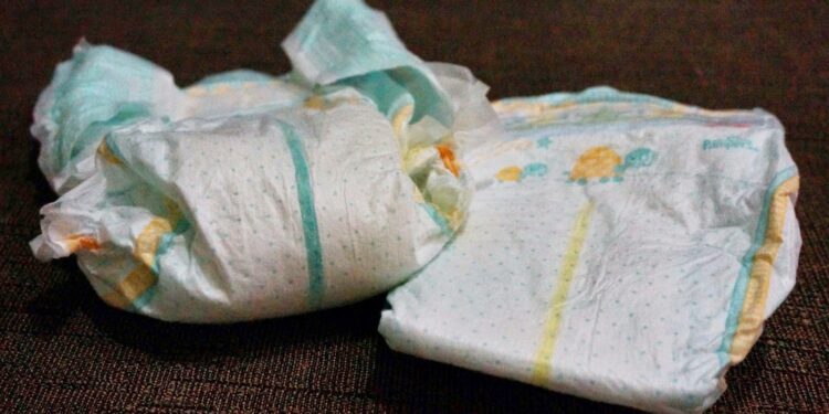 do-huggies-diapers-change-color-when-wet