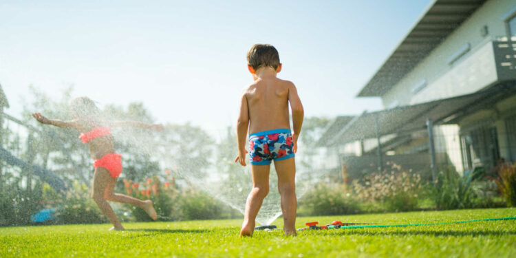 do-pull-ups-delay-potty-training