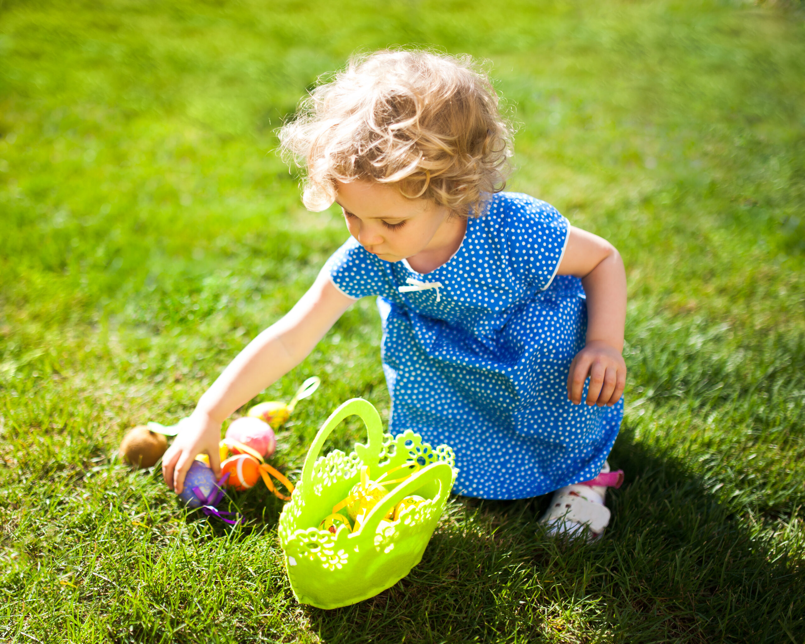 do-parents-hide-easter-eggs